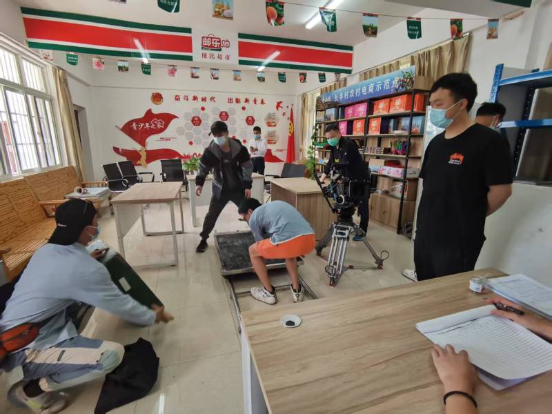 济南广告片拍摄公司：极简主义践行者，少即是多的视觉哲学